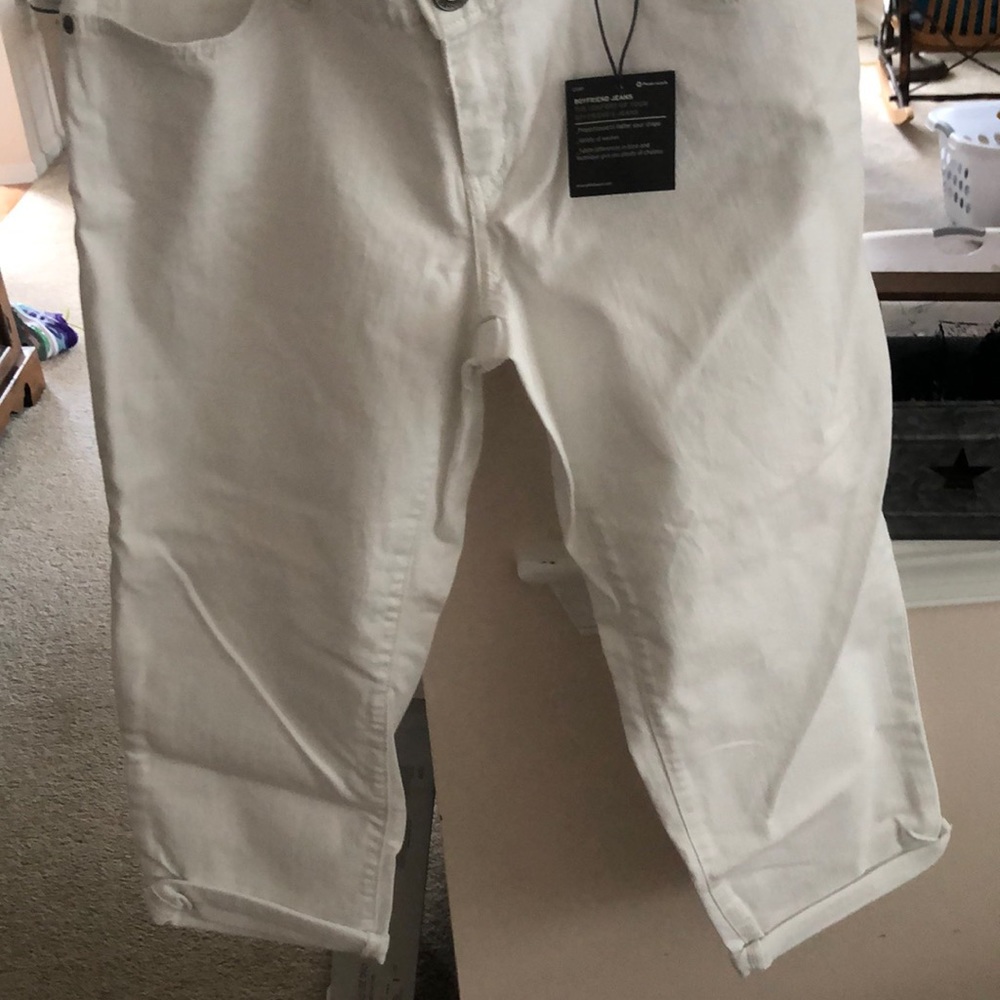 Eddie Bauer boyfriend crop tag still on it never worn